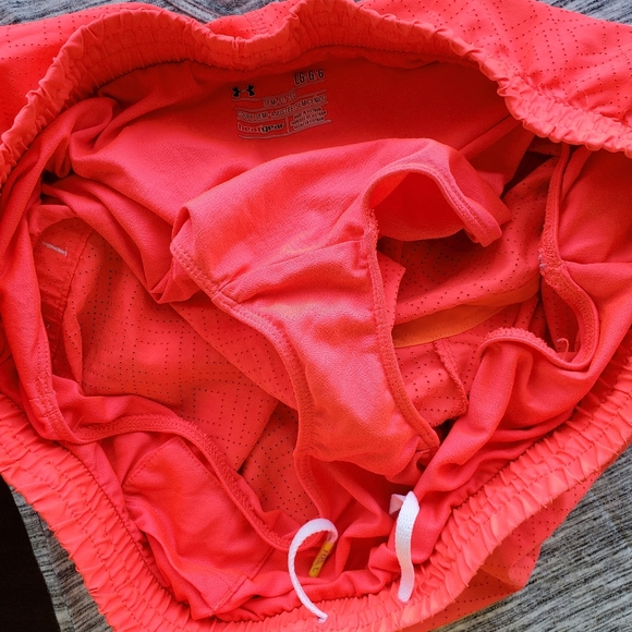 🔥3/$30 UnderArmour Heatgear Semi-fitted Running Shorts - Picture 4 of 8